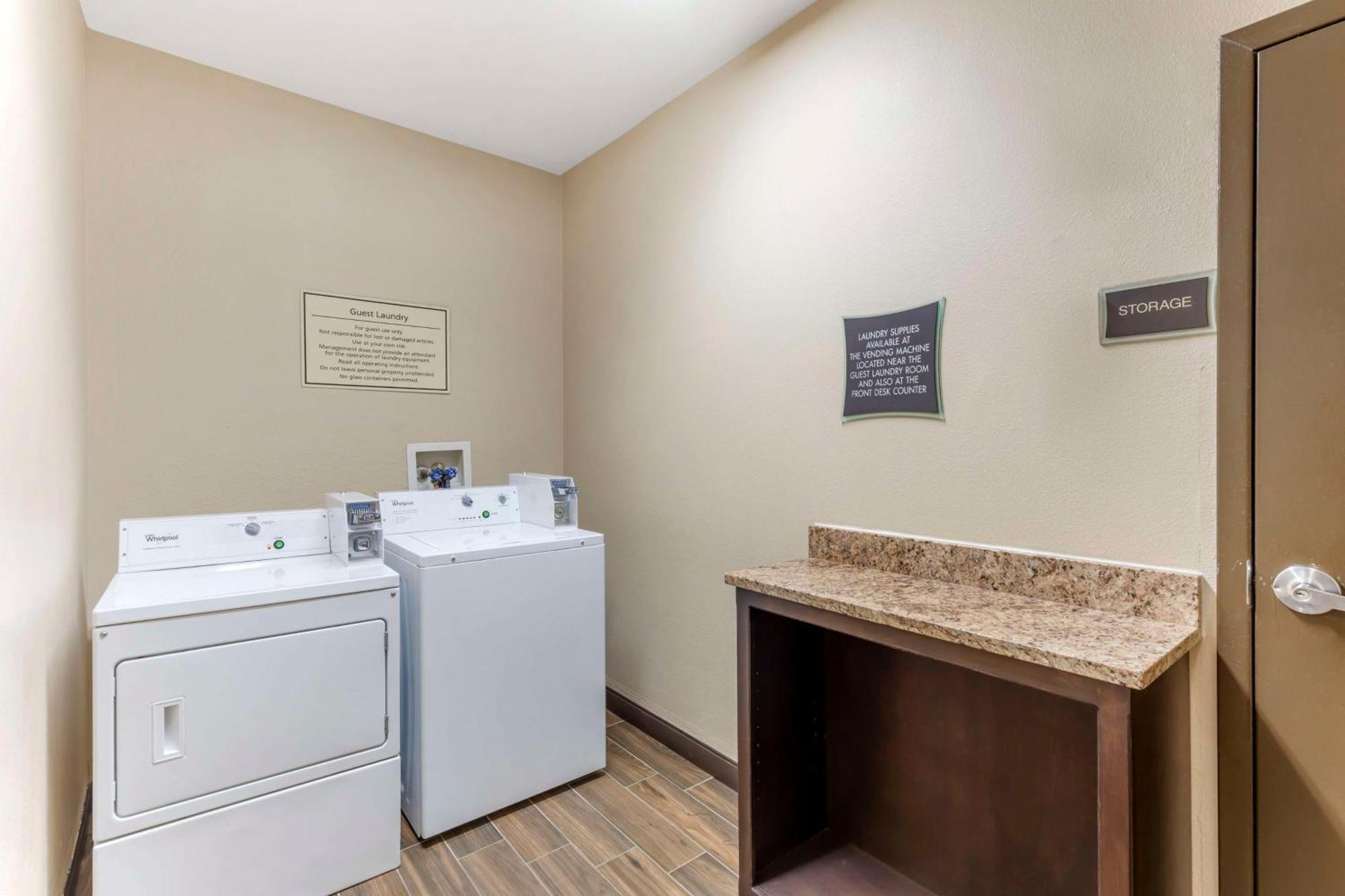 Best Western Plus Burleson Inn & Suites Exterior foto