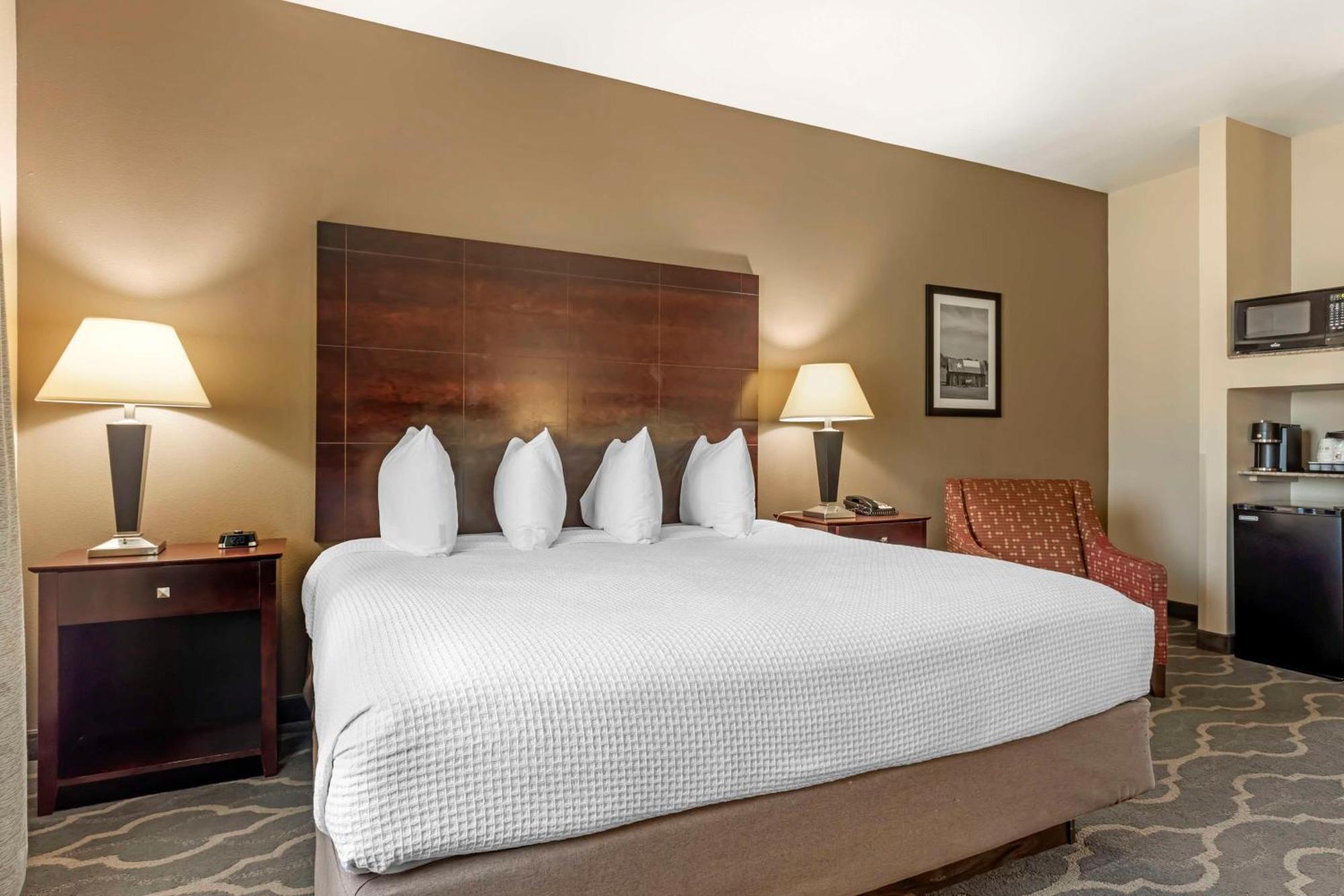 Best Western Plus Burleson Inn & Suites Exterior foto